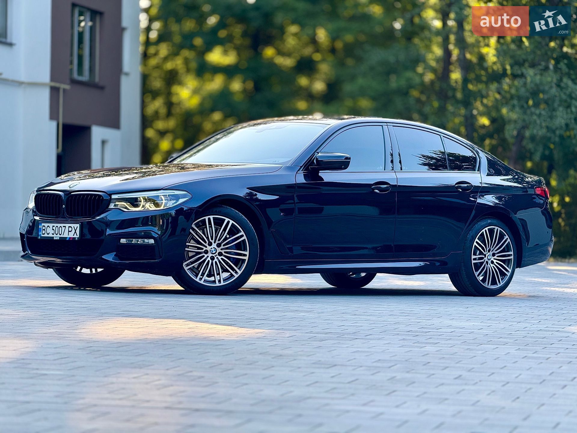 BMW 5 Series 2017 VIN WBAJA7C37HG905044 фото оголошення 5 з 122