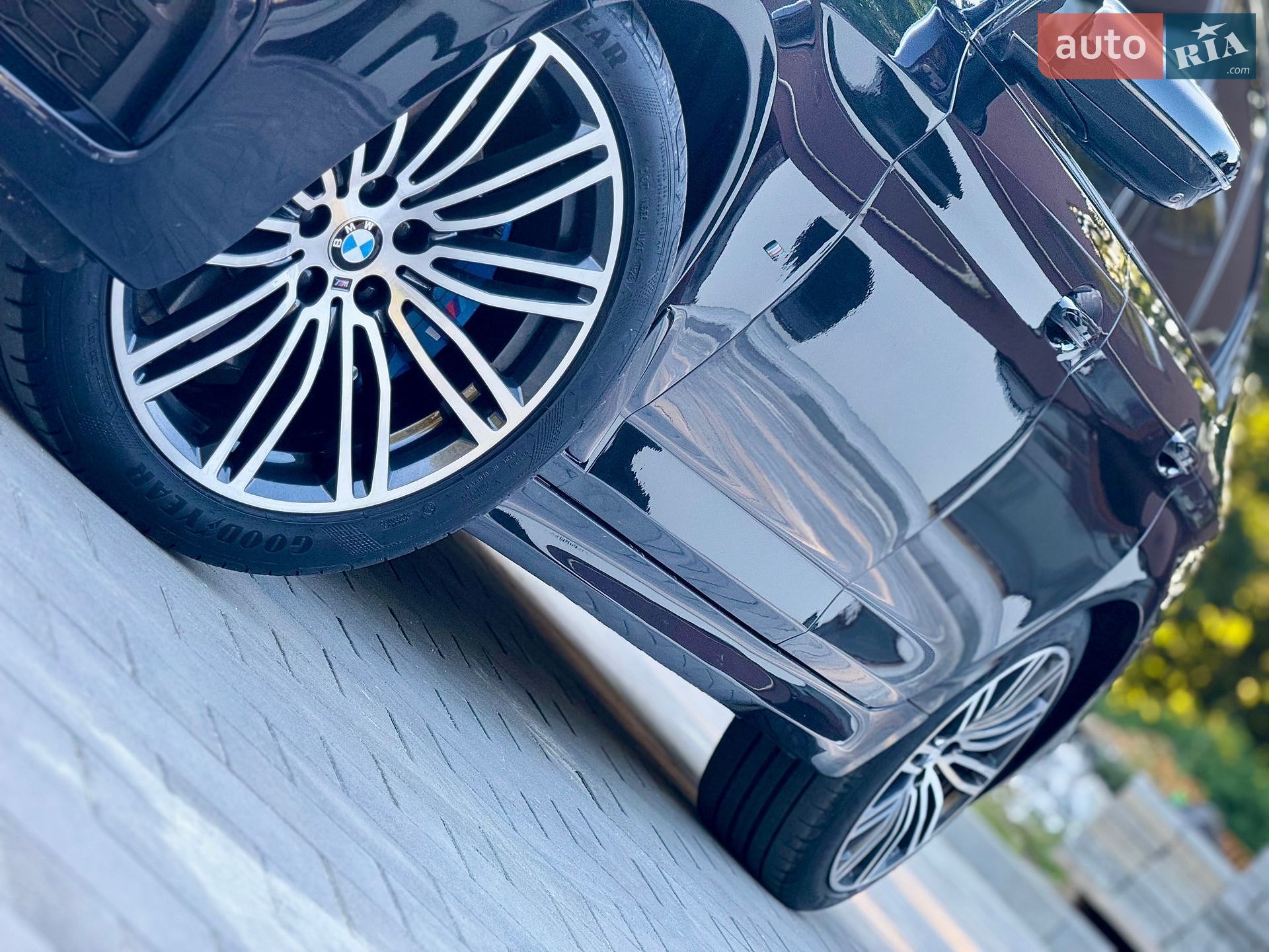 BMW 5 Series 2017 VIN WBAJA7C37HG905044 фото оголошення 12 з 122