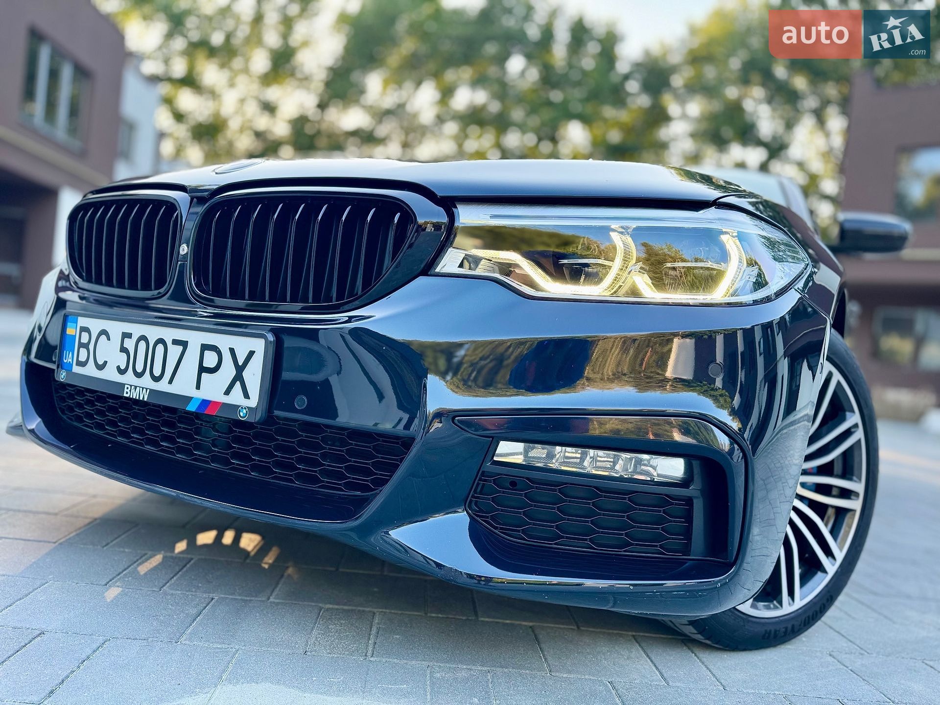 BMW 5 Series 2017 VIN WBAJA7C37HG905044 фото оголошення 9 з 122