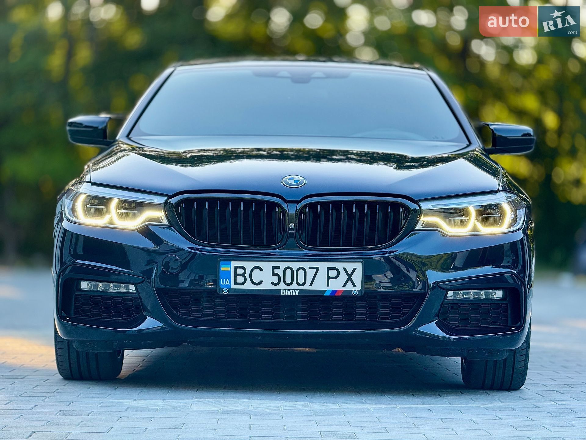 BMW 5 Series 2017 VIN WBAJA7C37HG905044 фото оголошення 13 з 122