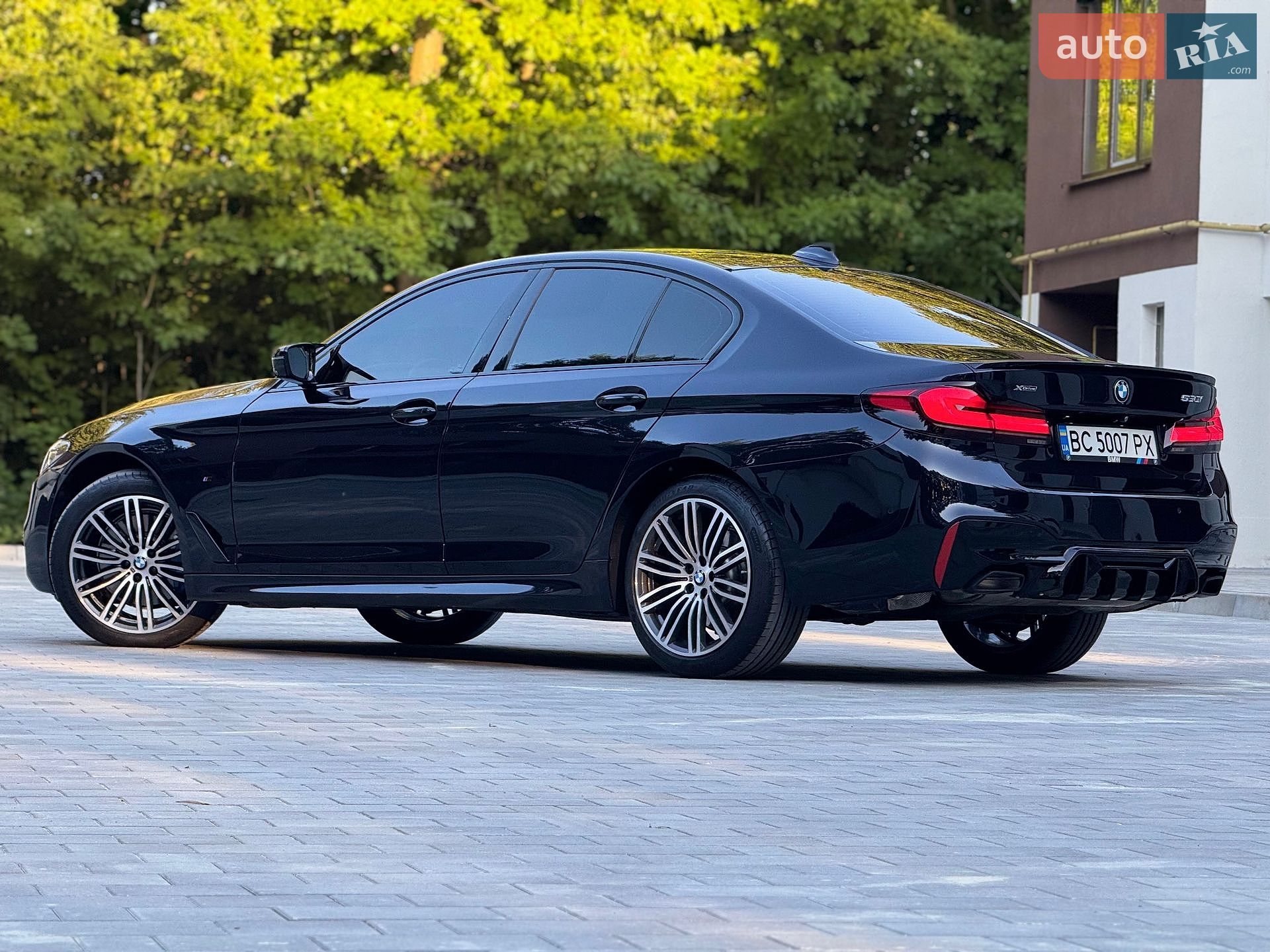 BMW 5 Series 2017 VIN WBAJA7C37HG905044 фото оголошення 23 з 122