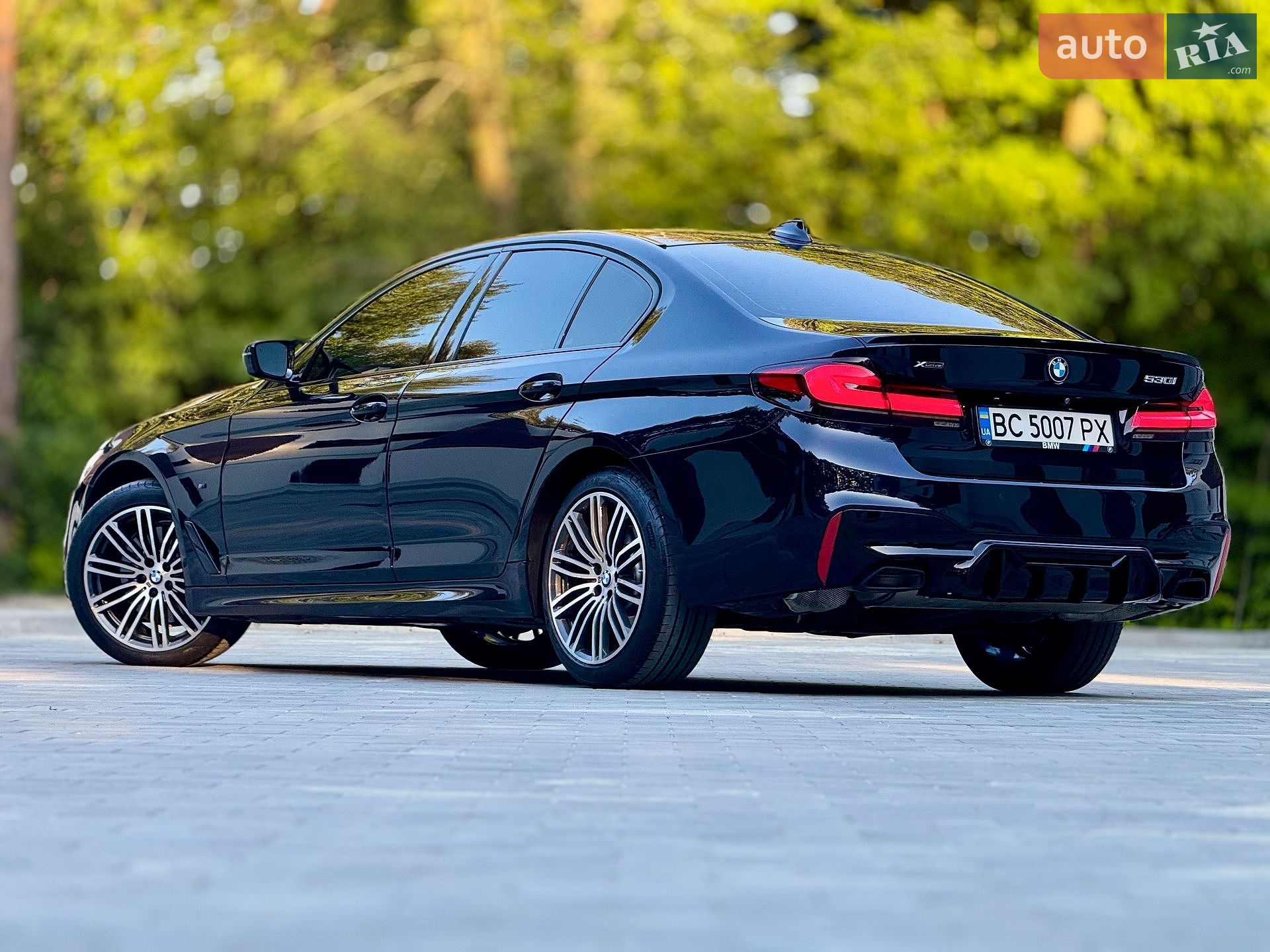 BMW 5 Series 2017 VIN WBAJA7C37HG905044 фото оголошення 24 з 122