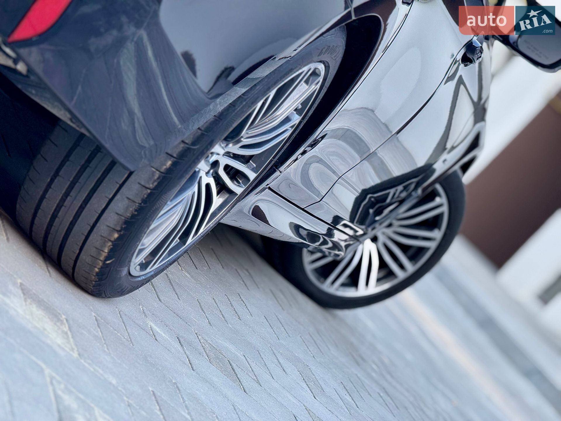 BMW 5 Series 2017 VIN WBAJA7C37HG905044 фото оголошення 37 з 122