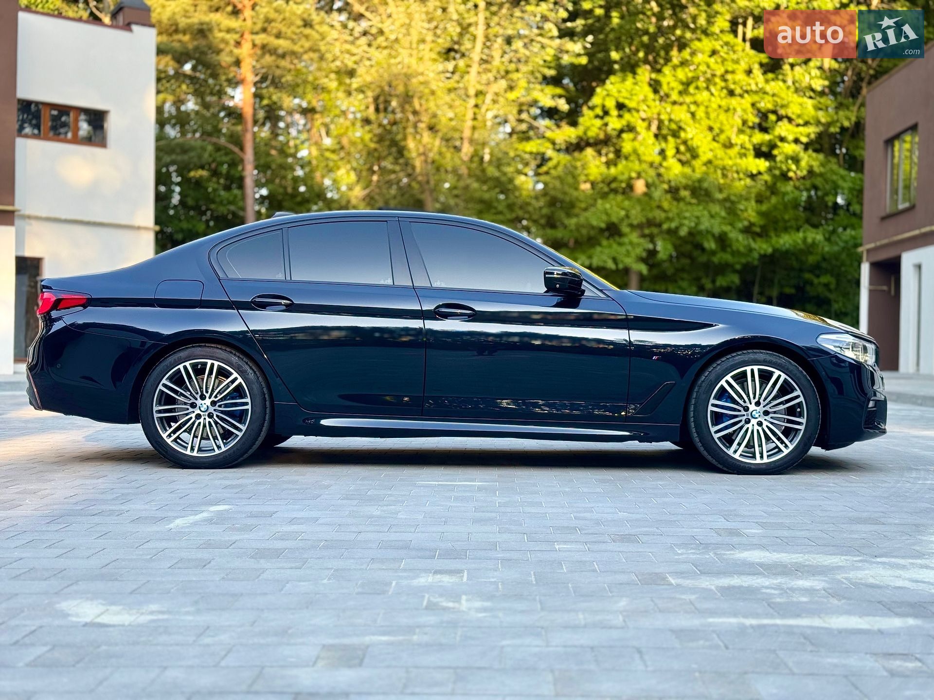 BMW 5 Series 2017 VIN WBAJA7C37HG905044 фото оголошення 45 з 122