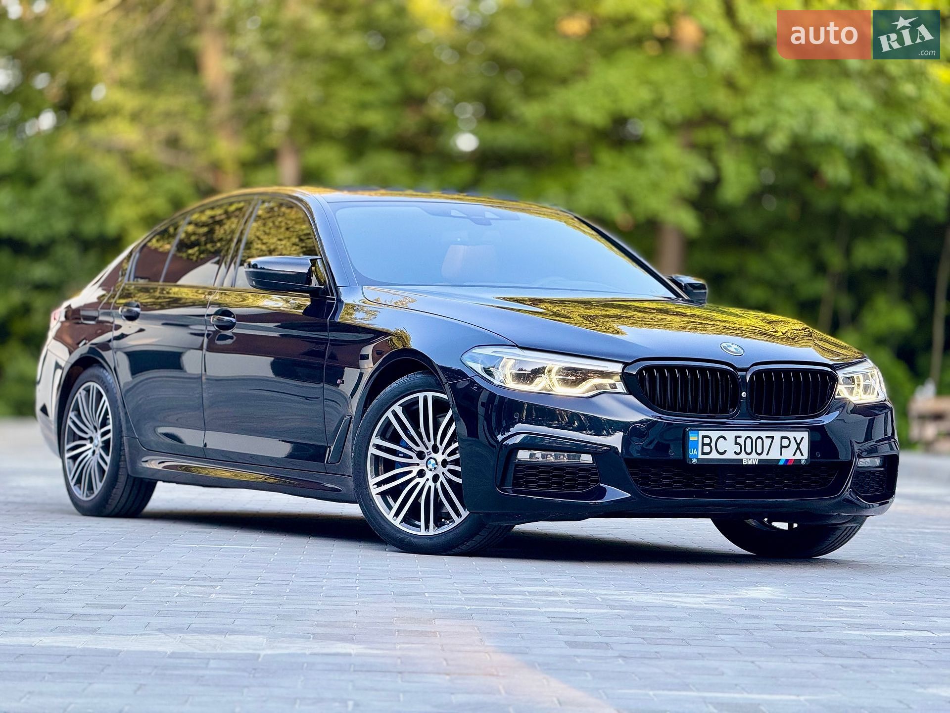 BMW 5 Series 2017 VIN WBAJA7C37HG905044 фото оголошення 30 з 122