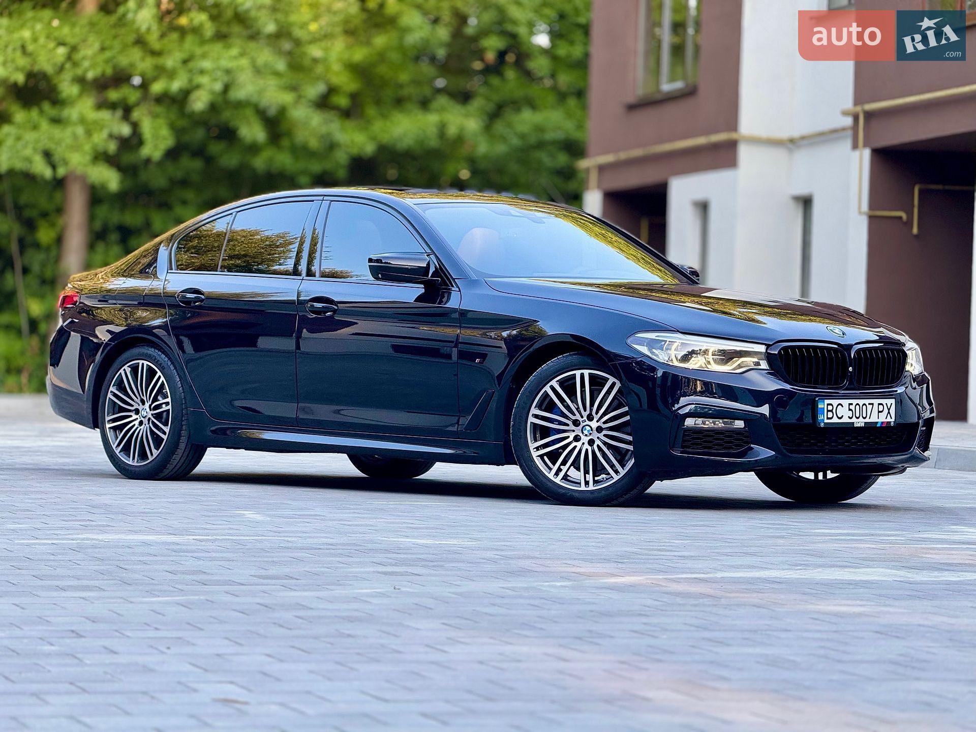 BMW 5 Series 2017 VIN WBAJA7C37HG905044 фото оголошення 31 з 122