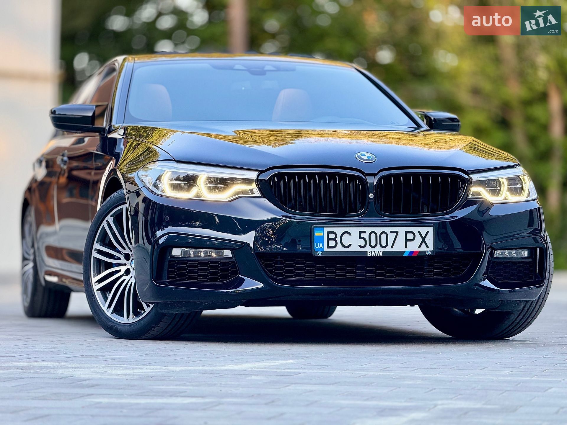 BMW 5 Series 2017 VIN WBAJA7C37HG905044 фото оголошення 33 з 122