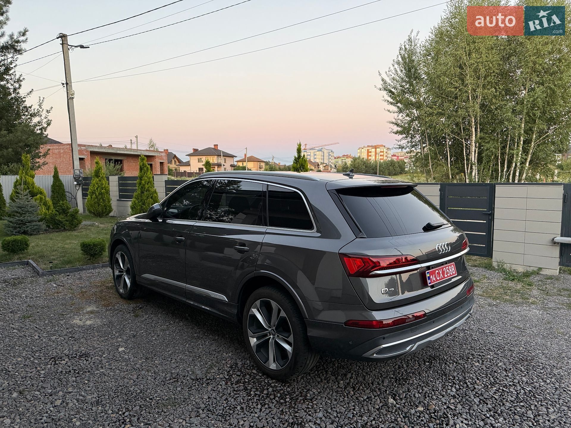 Audi Q7 2020 VIN WA1LXAF72LD004285 фото оголошення 9 з 30