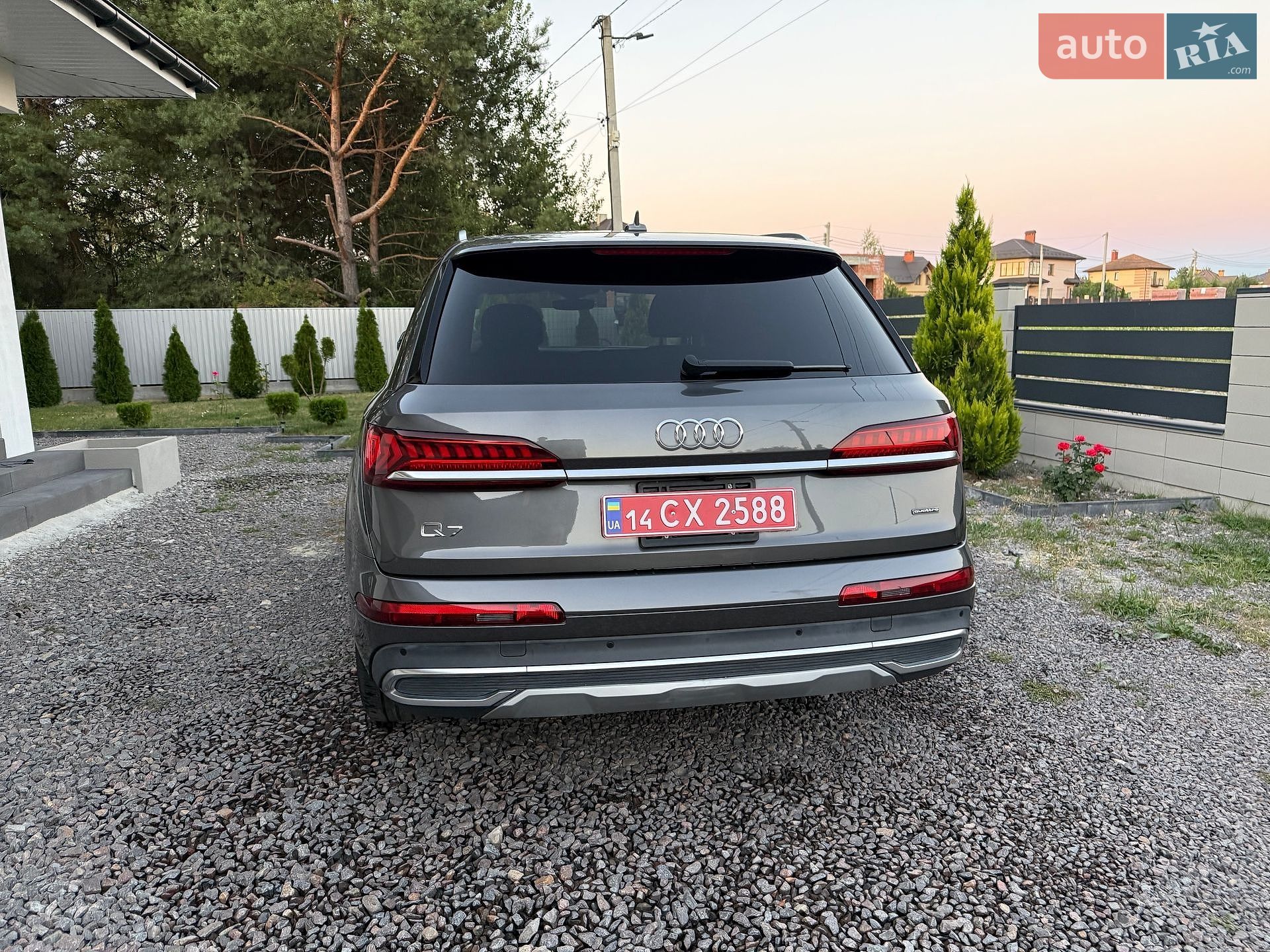 Audi Q7 2020 VIN WA1LXAF72LD004285 фото оголошення 7 з 30