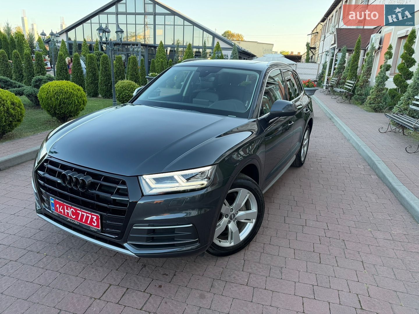 Audi Q5 2018 VIN WA1BNAFY0J2236614 фото оголошення 4 з 114