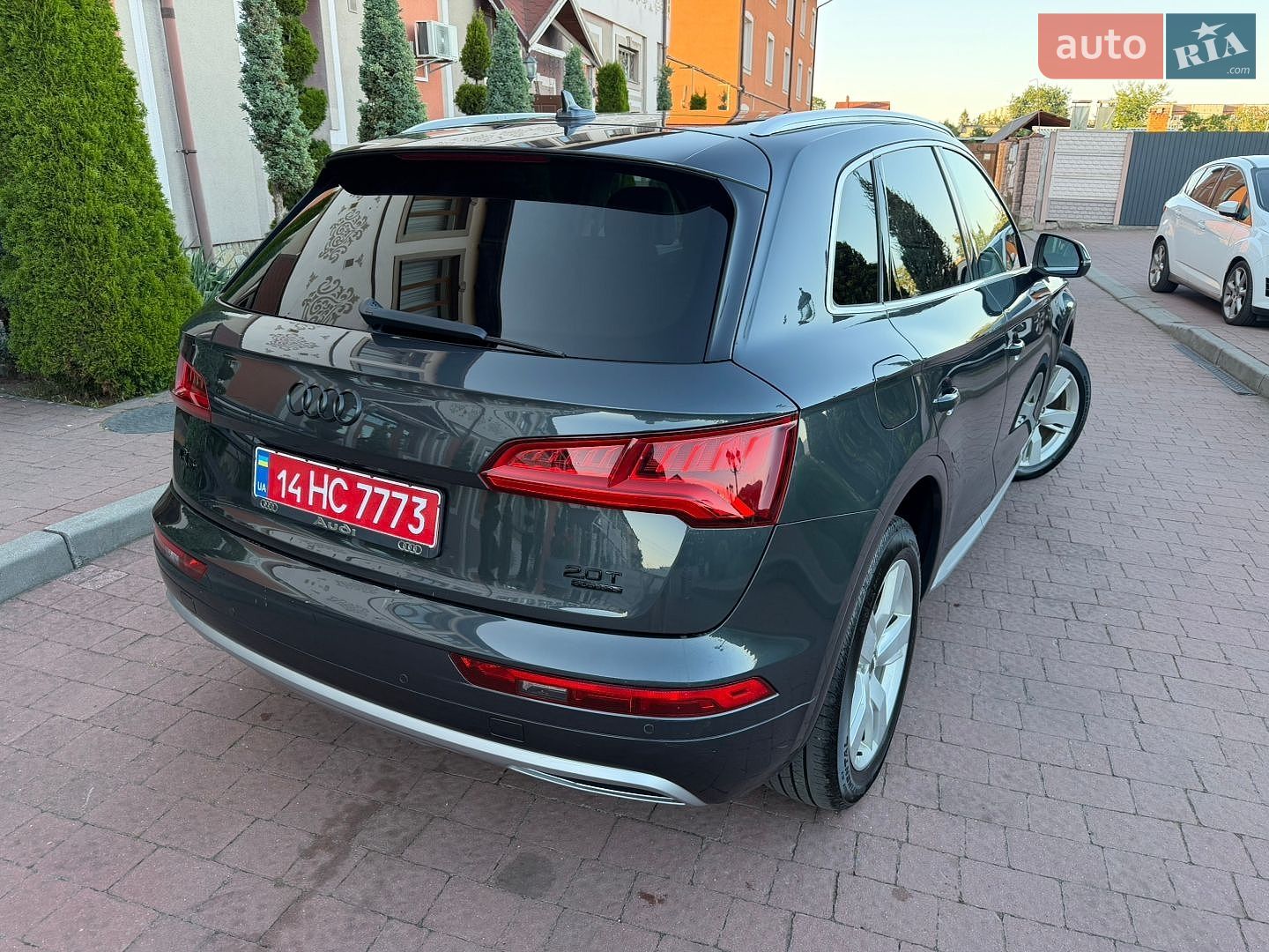 Audi Q5 2018 VIN WA1BNAFY0J2236614 фото оголошення 17 з 114