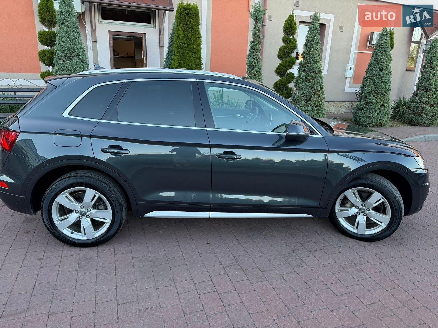 Audi Q5 2018 VIN WA1BNAFY0J2236614 фото оголошення 23 з 114