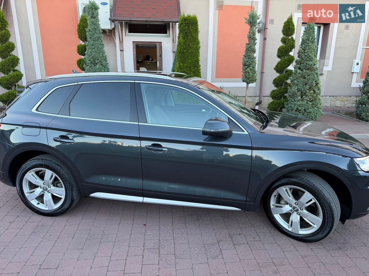 Audi Q5 2018 VIN WA1BNAFY0J2236614 фото оголошення 24 з 114