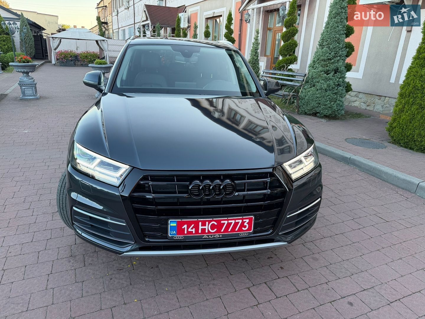 Audi Q5 2018 VIN WA1BNAFY0J2236614 фото оголошення 30 з 114