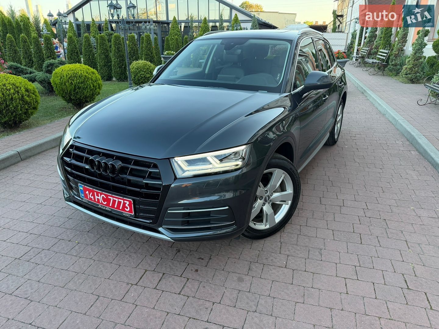 Audi Q5 2018 VIN WA1BNAFY0J2236614 фото оголошення 33 з 114
