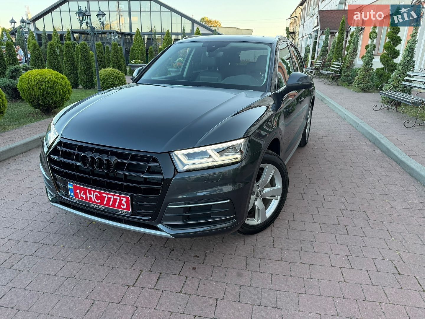 Audi Q5 2018 VIN WA1BNAFY0J2236614 фото оголошення 37 з 114