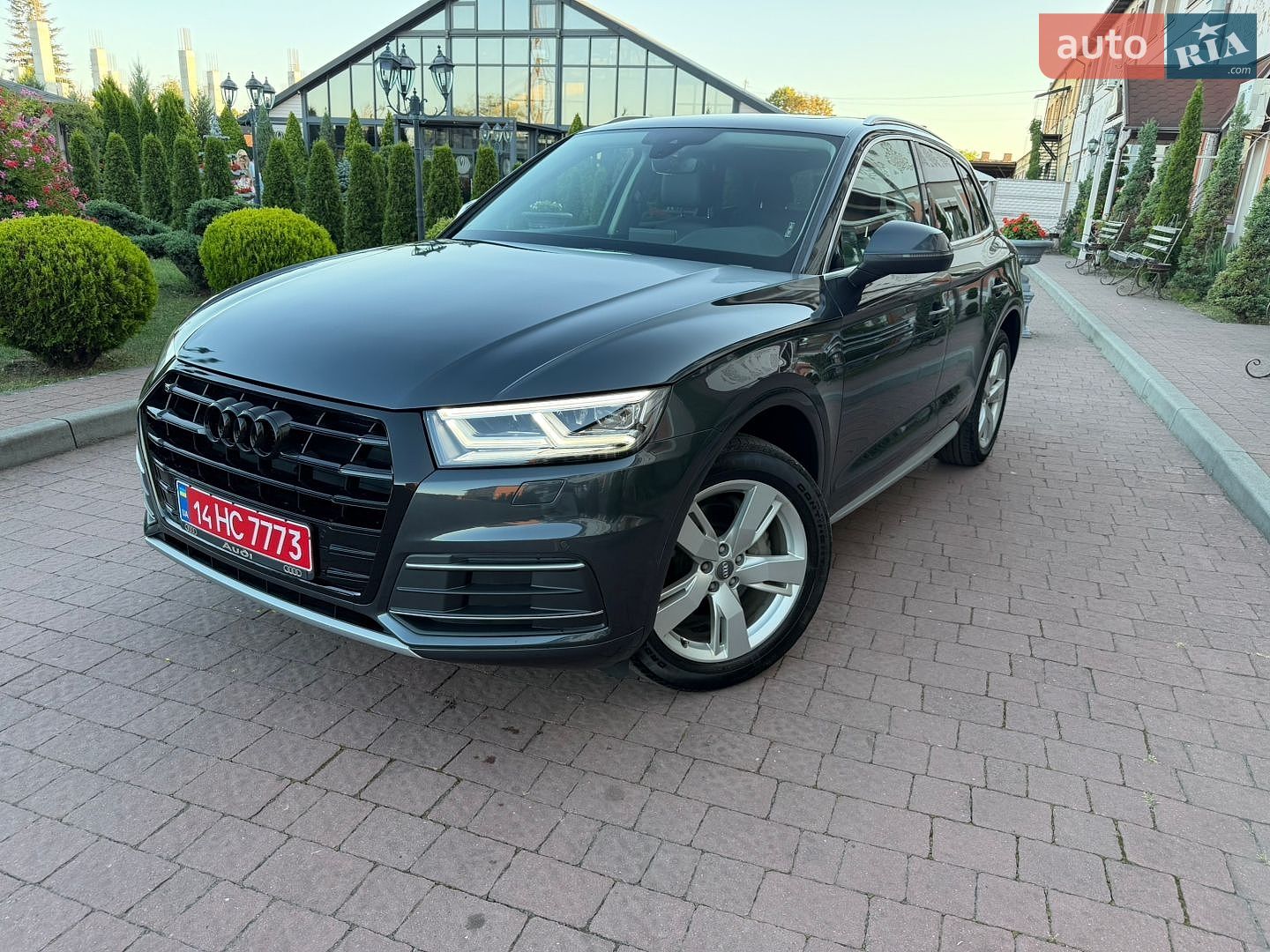 Audi Q5 2018 VIN WA1BNAFY0J2236614 фото оголошення 38 з 114