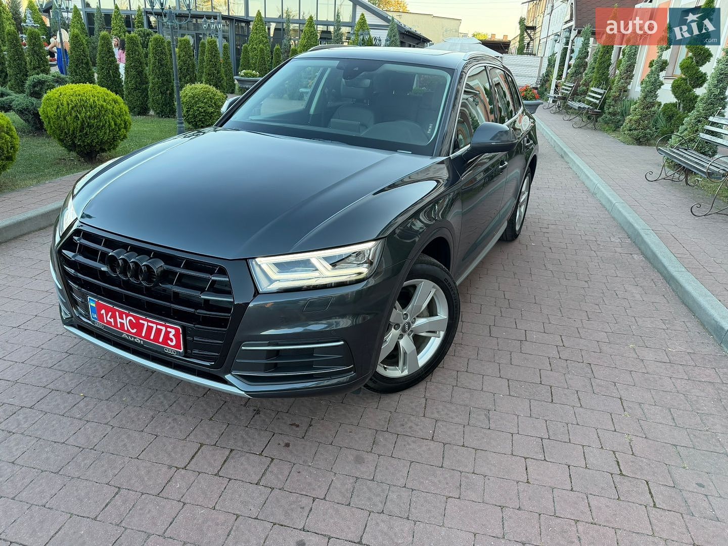 Audi Q5 2018 VIN WA1BNAFY0J2236614 фото оголошення 46 з 114