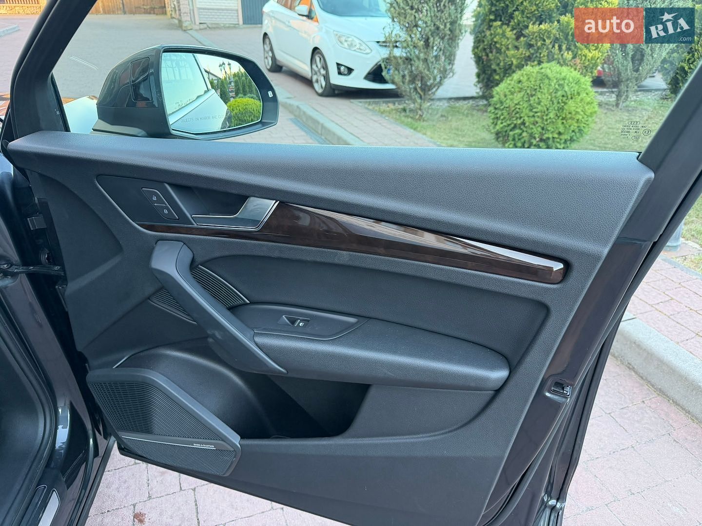 Audi Q5 2018 VIN WA1BNAFY0J2236614 фото оголошення 60 з 114