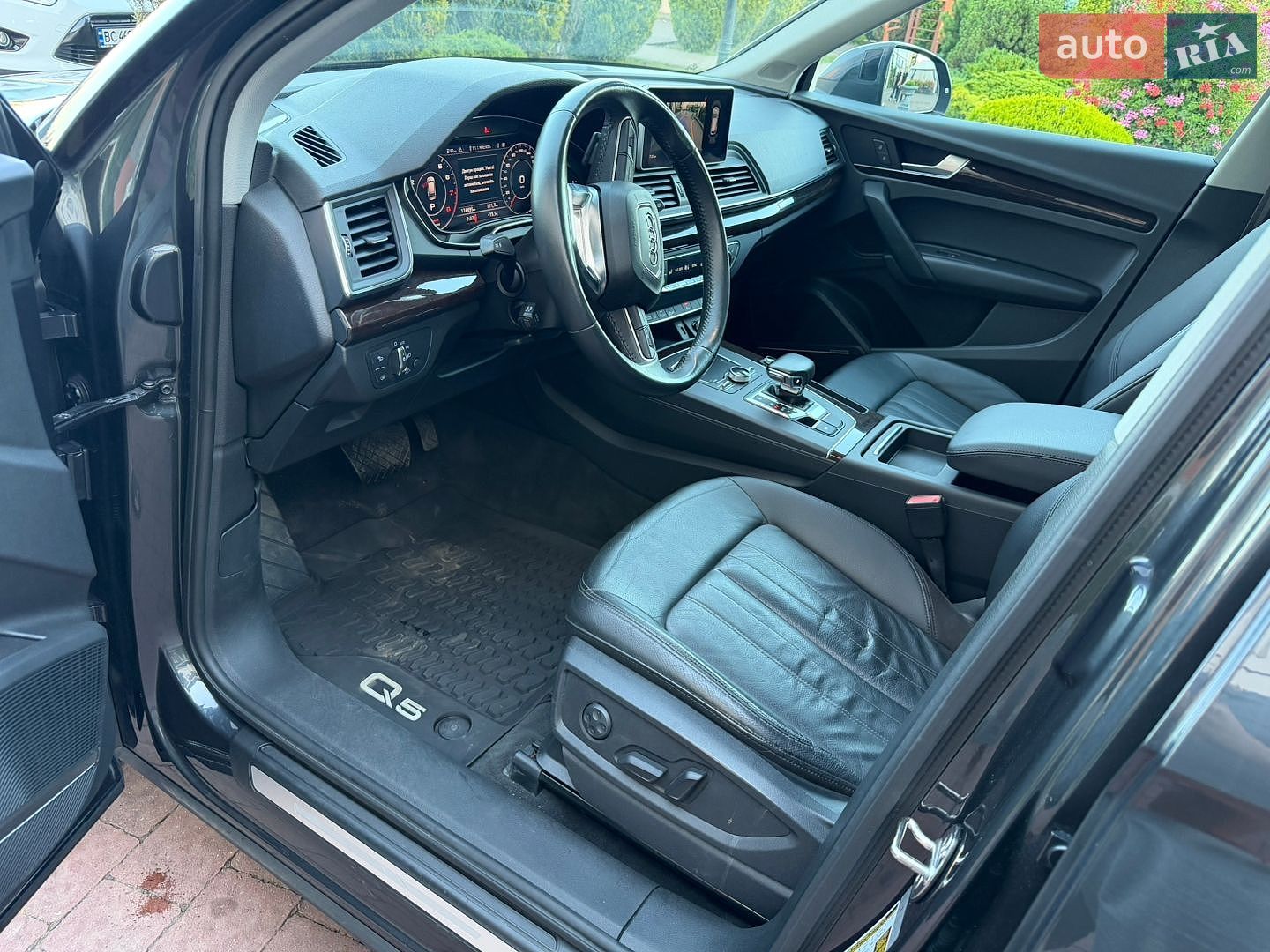 Audi Q5 2018 VIN WA1BNAFY0J2236614 фото оголошення 75 з 114