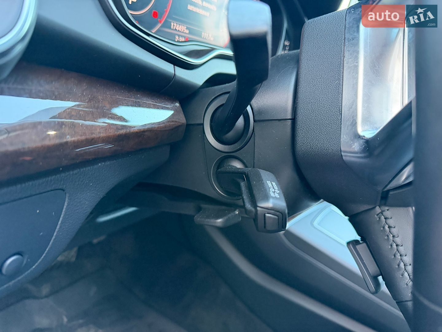 Audi Q5 2018 VIN WA1BNAFY0J2236614 фото оголошення 76 з 114