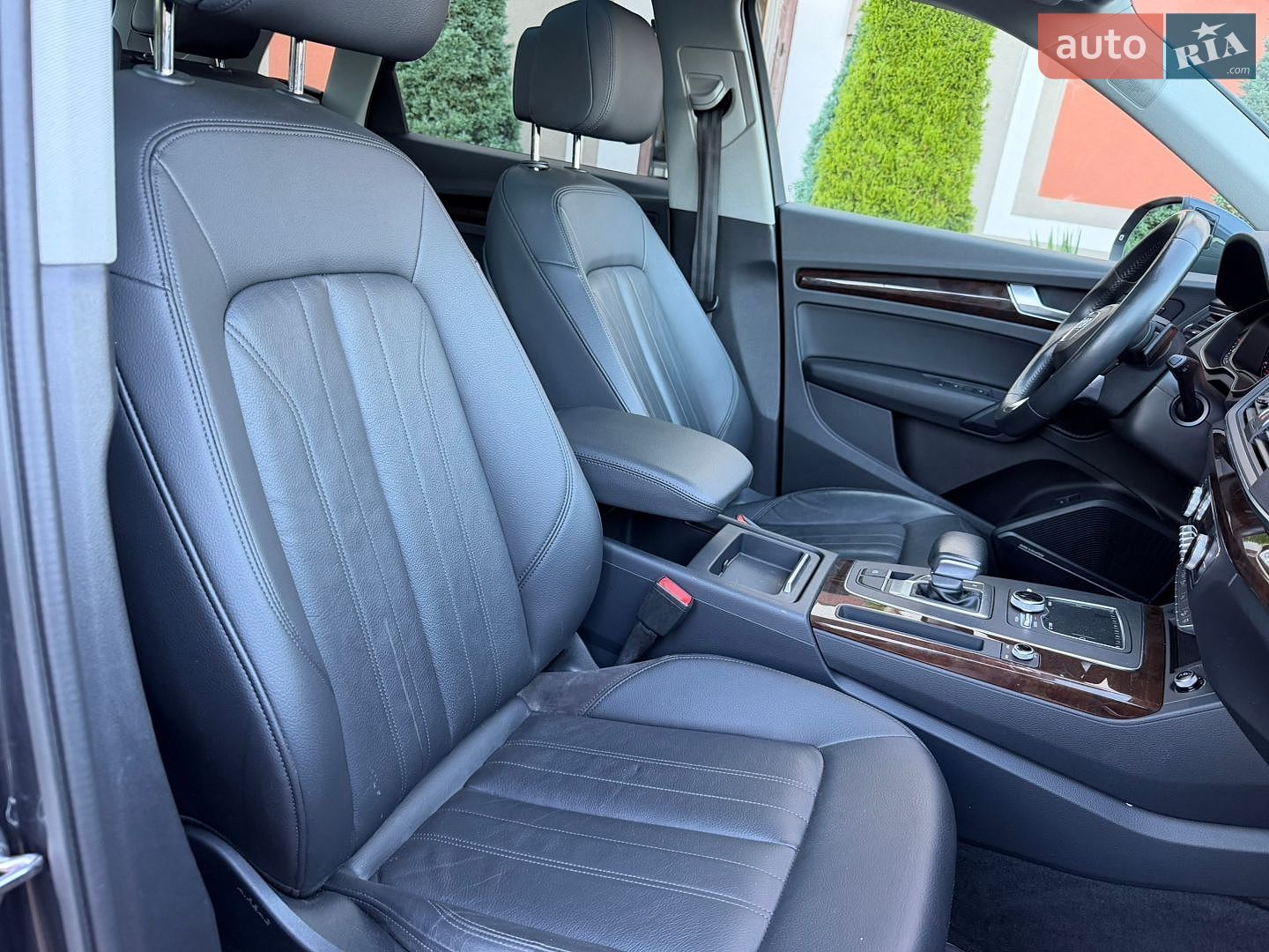Audi Q5 2018 VIN WA1BNAFY0J2236614 фото оголошення 100 з 114