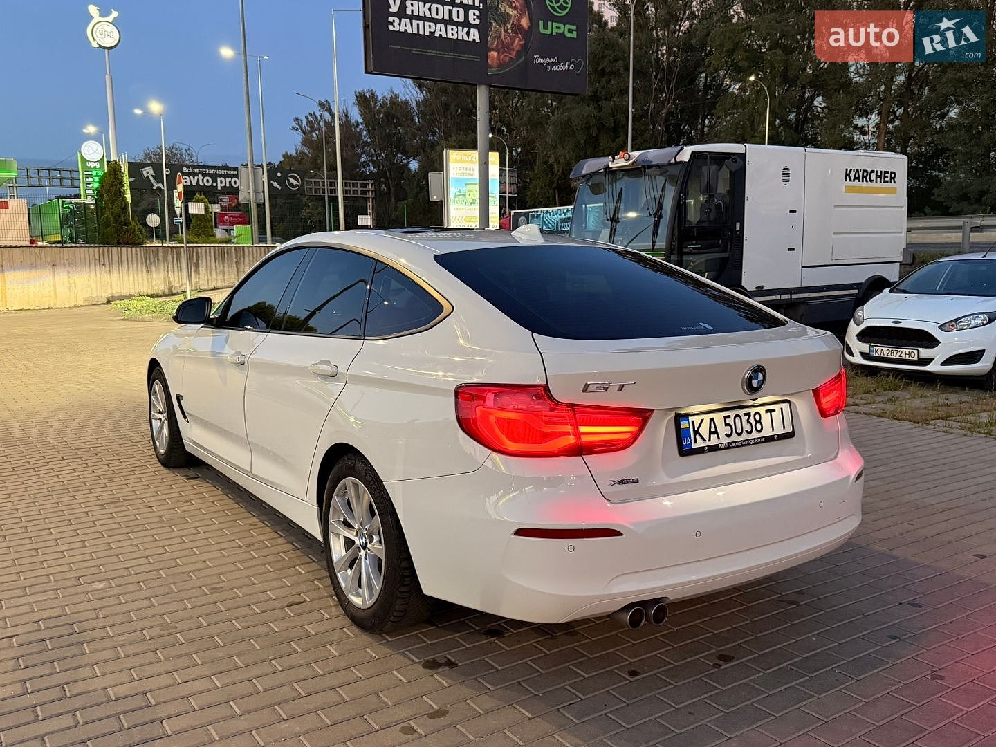 BMW 3 Series GT 2017 VIN WBA8T5104HG817395 фото оголошення 4 з 17