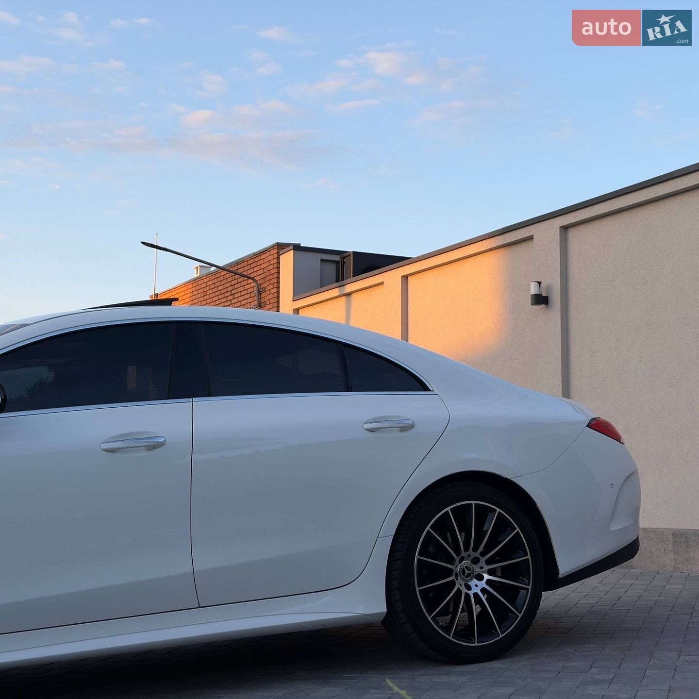 Mercedes-Benz CLS-Class 2018 VIN WDD2J2DB9KA009098 фото оголошення 3 з 68