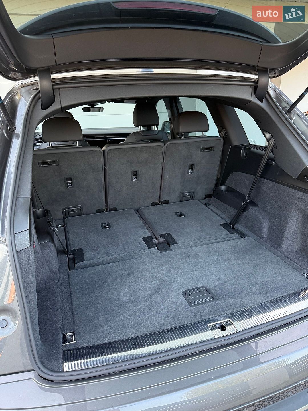 Audi Q7 2020 VIN WA1LXAF72LD004285 фото оголошення 24 з 24