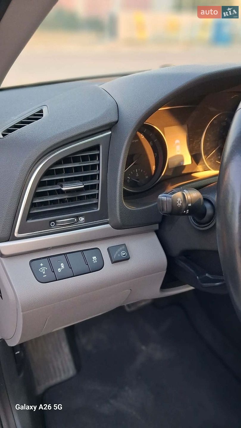 Hyundai Elantra 2016 VIN 5NPD84LF9HH076719 фото оголошення 10 з 13