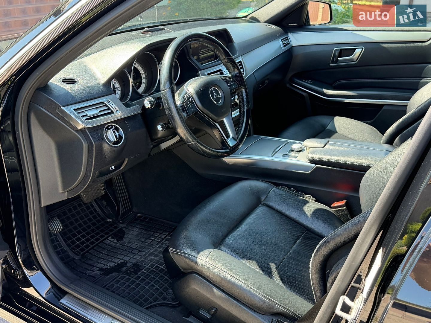 Mercedes-Benz E-Class 2013 VIN WDD2122021A827292 фото оголошення 23 з 62