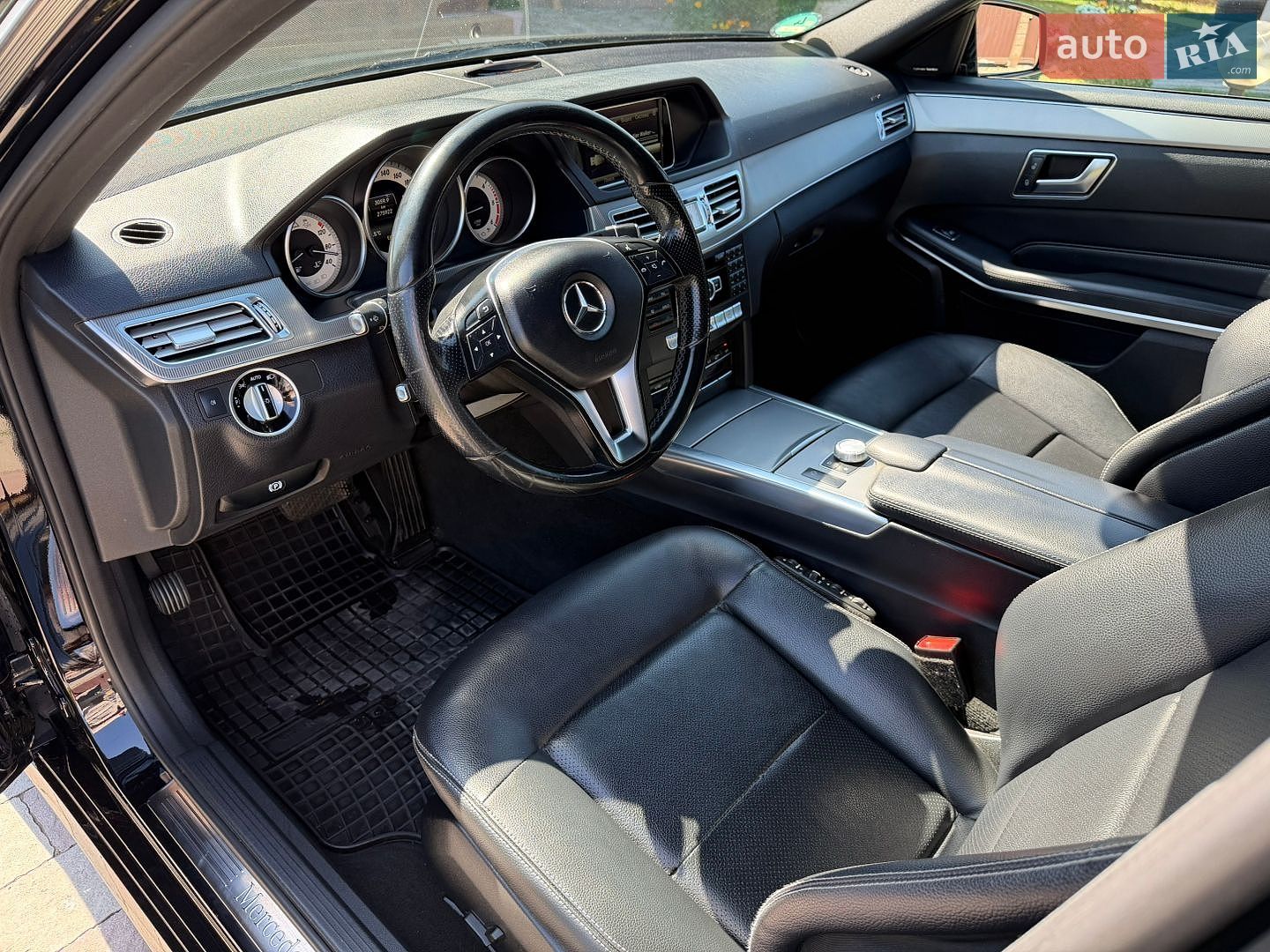 Mercedes-Benz E-Class 2013 VIN WDD2122021A827292 фото оголошення 24 з 62