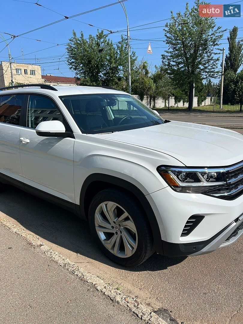 Volkswagen Atlas 2023 VIN 1V2HR2CA9PC558249 фото оголошення 3 з 6