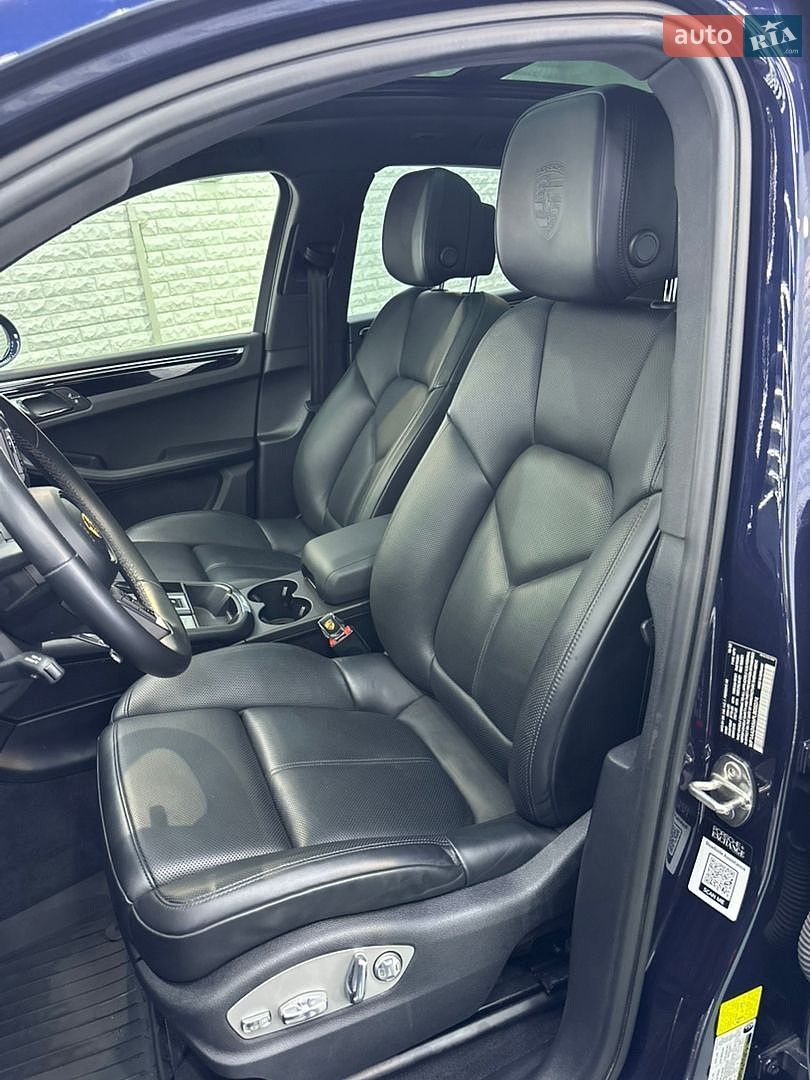 Porsche Macan 2022 VIN WP1AA2A56PLB05074 фото оголошення 8 з 11