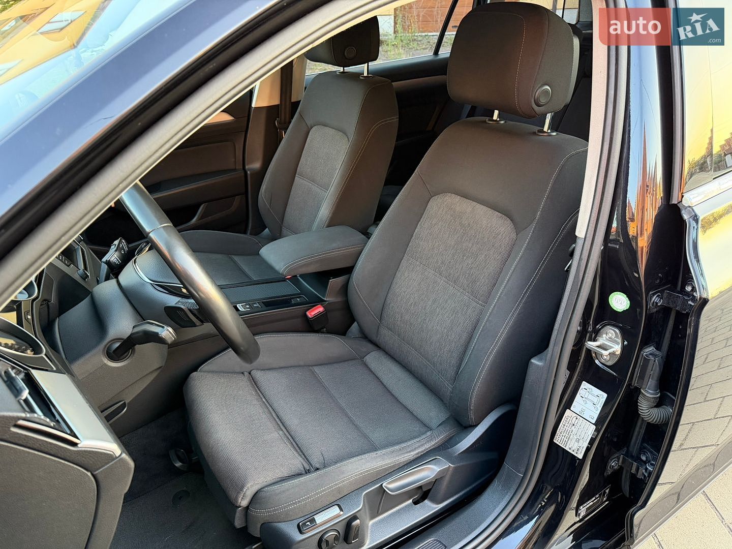Volkswagen Passat 2016 VIN WVWZZZ3CZGE168513 фото оголошення 11 з 109