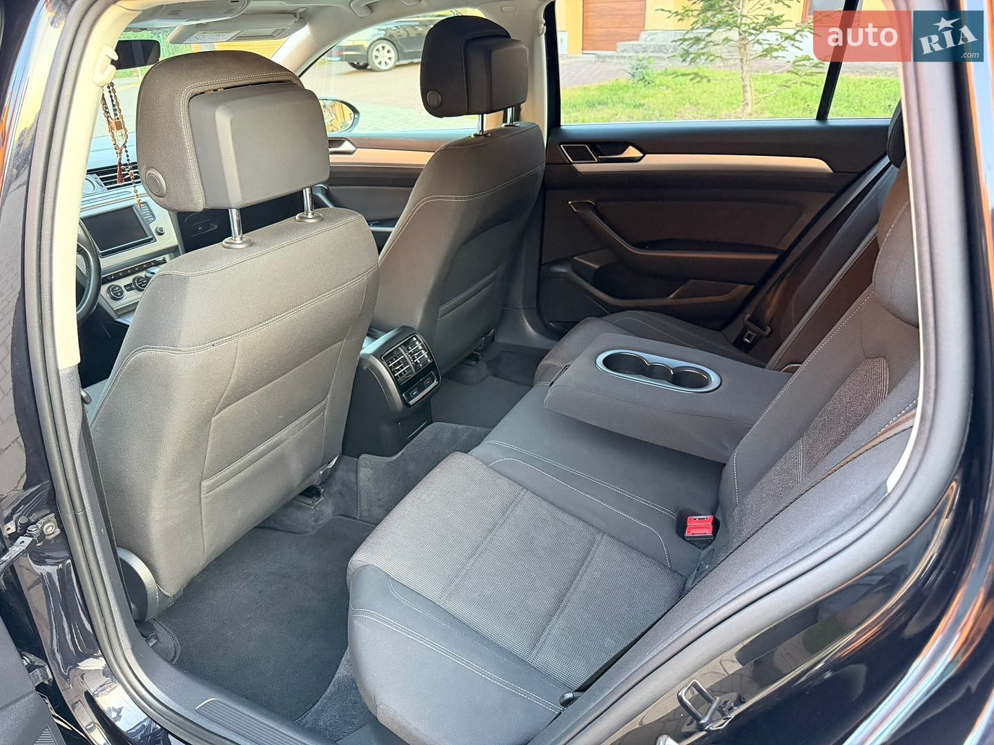 Volkswagen Passat 2016 VIN WVWZZZ3CZGE168513 фото оголошення 17 з 109