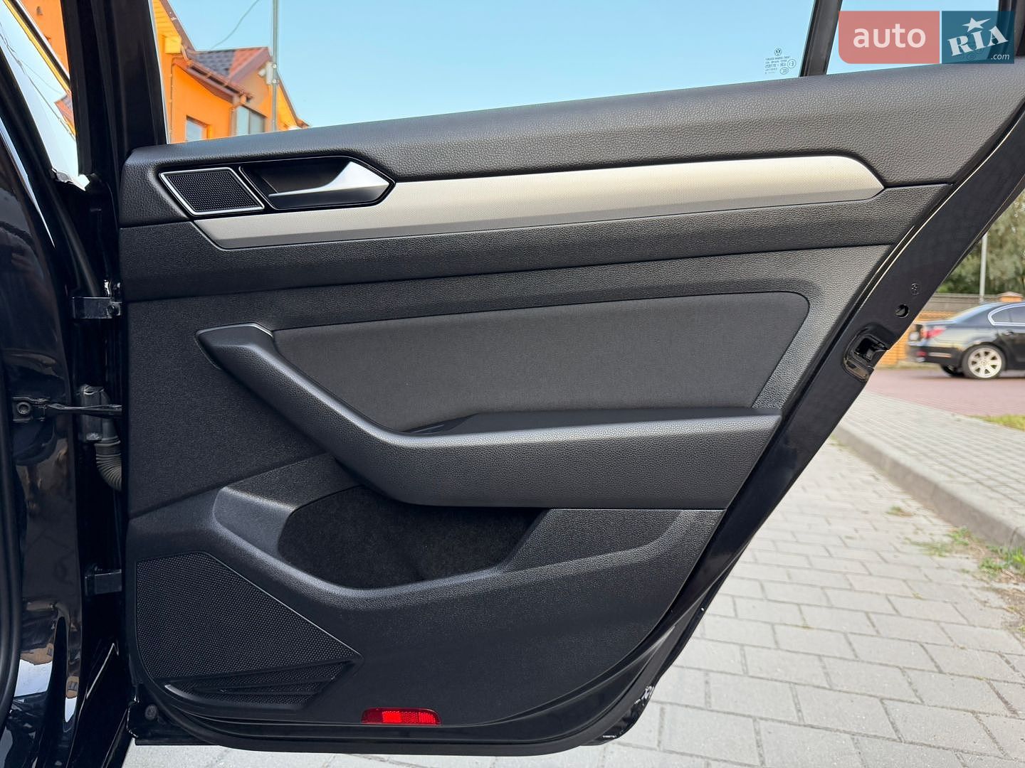 Volkswagen Passat 2016 VIN WVWZZZ3CZGE168513 фото оголошення 30 з 109