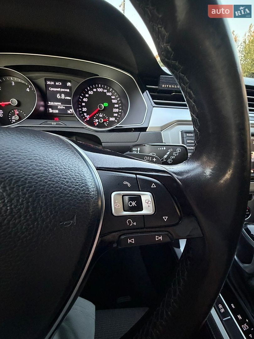 Volkswagen Passat 2016 VIN WVWZZZ3CZGE168513 фото оголошення 47 з 109