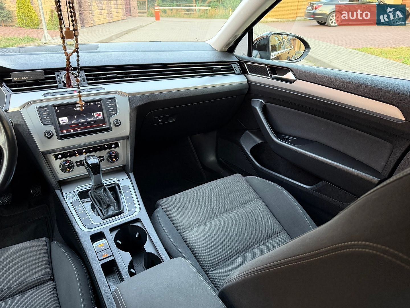 Volkswagen Passat 2016 VIN WVWZZZ3CZGE168513 фото оголошення 53 з 109