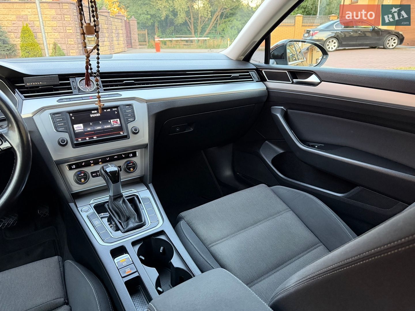 Volkswagen Passat 2016 VIN WVWZZZ3CZGE168513 фото оголошення 50 з 109