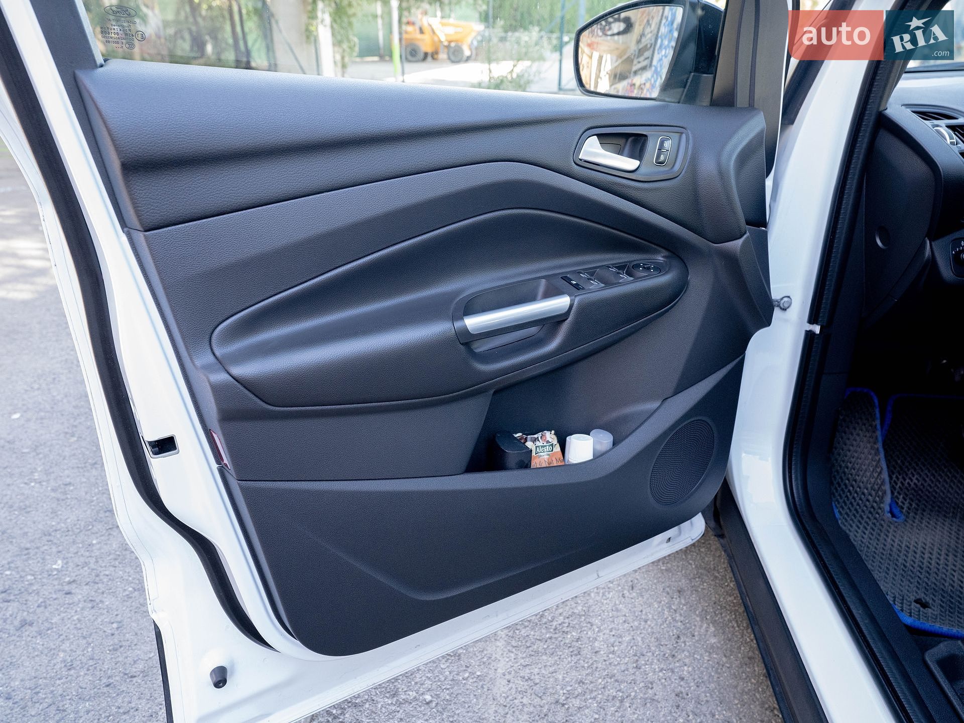 Ford Kuga 2017 VIN WF0AXXWPMAHE28756 фото оголошення 5 з 21