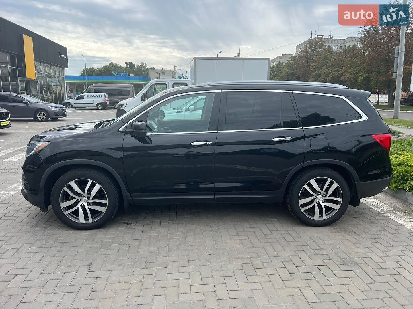 Honda Pilot 2017 VIN 5FNYF6H02HB055250 фото оголошення 4 з 23