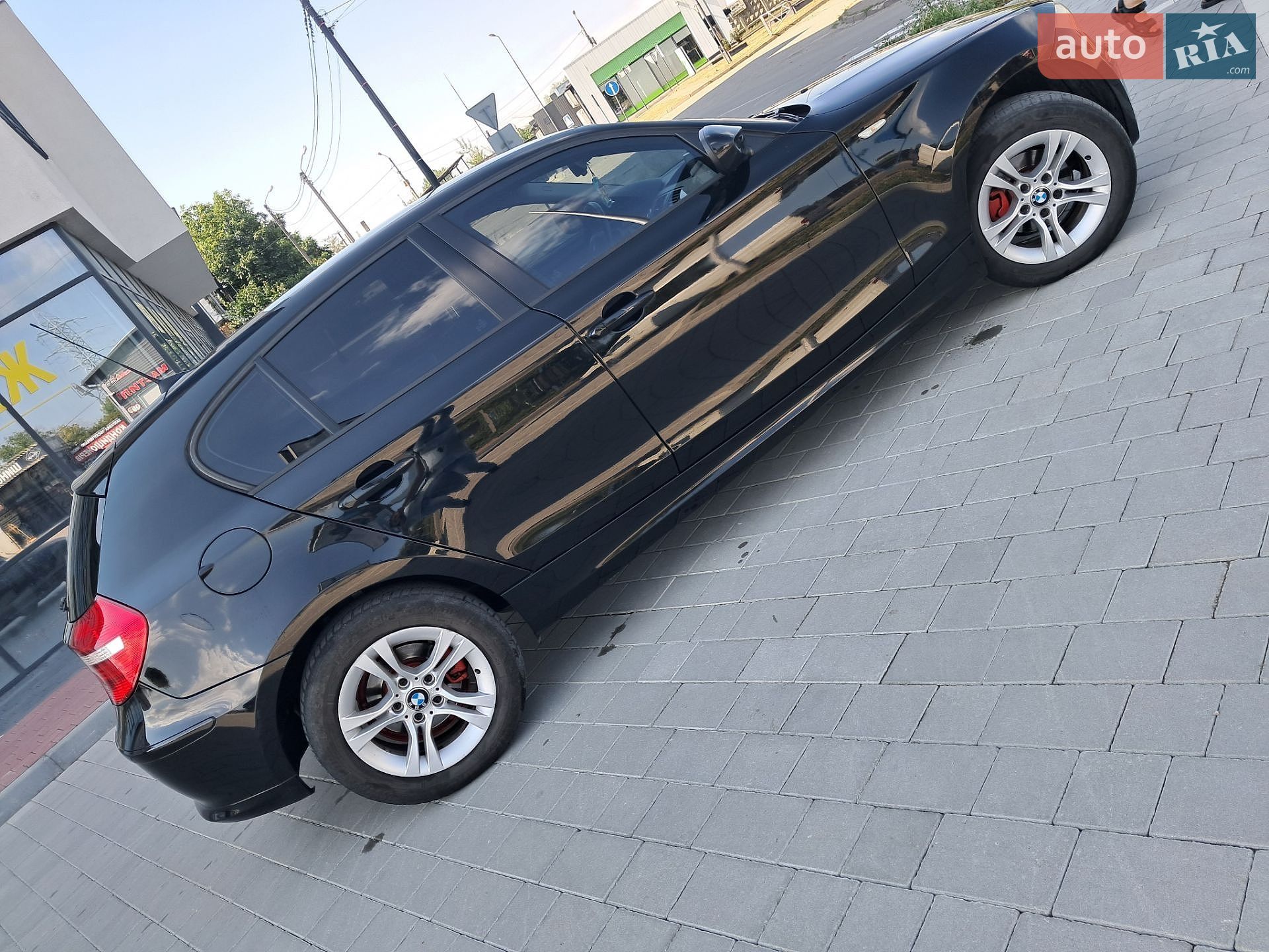 BMW 1 Series 2010 VIN WBAUH31040E523757 фото оголошення 10 з 13