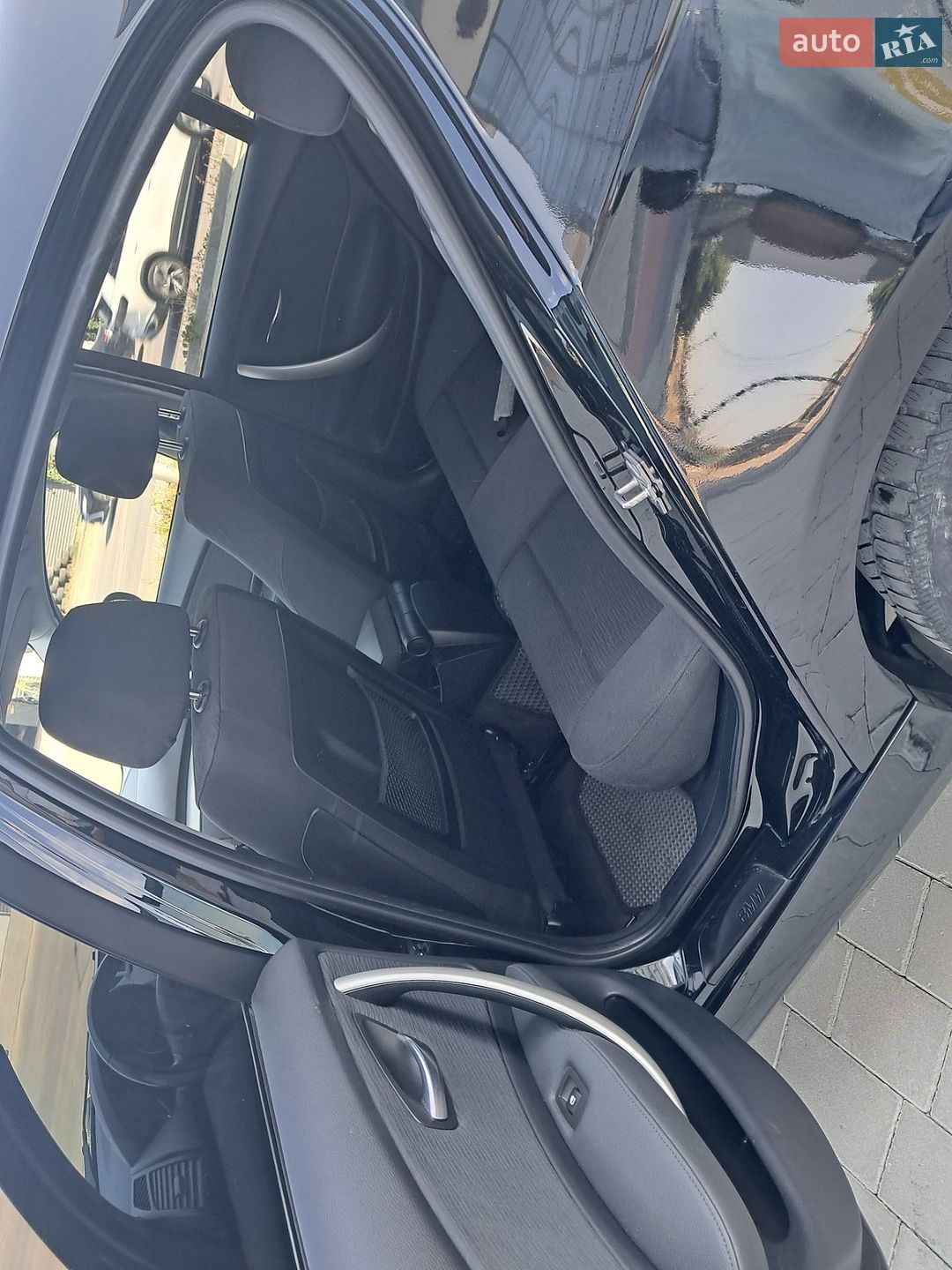 BMW 1 Series 2010 VIN WBAUH31040E523757 фото оголошення 13 з 13
