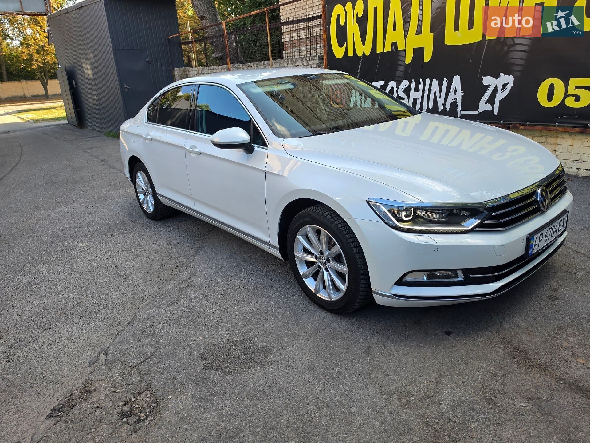 Volkswagen Passat 2018 VIN WVWZZZ3CZKE021404 фото оголошення 5 з 34