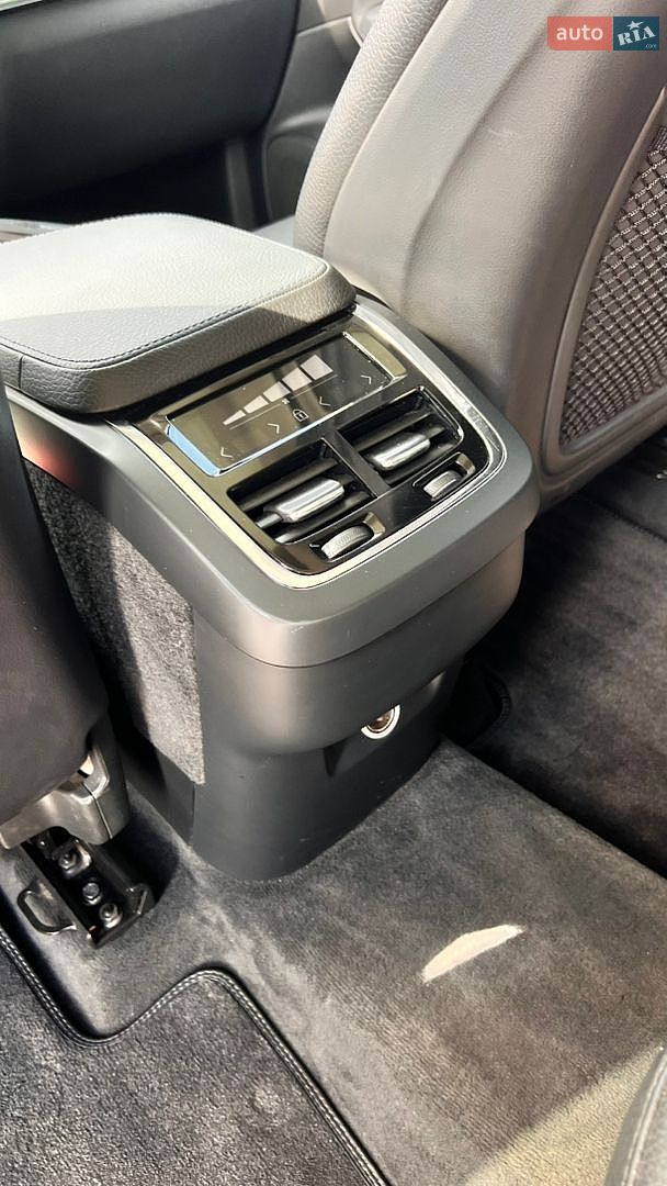 Volvo XC90 2017 VIN YV4102PK1J1343965 фото оголошення 24 з 36