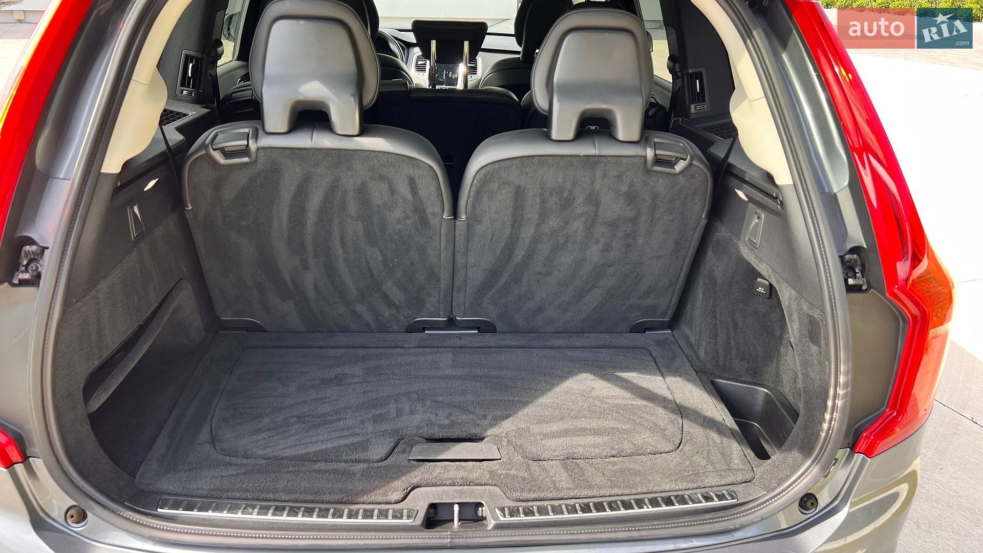 Volvo XC90 2017 VIN YV4102PK1J1343965 фото оголошення 17 з 36
