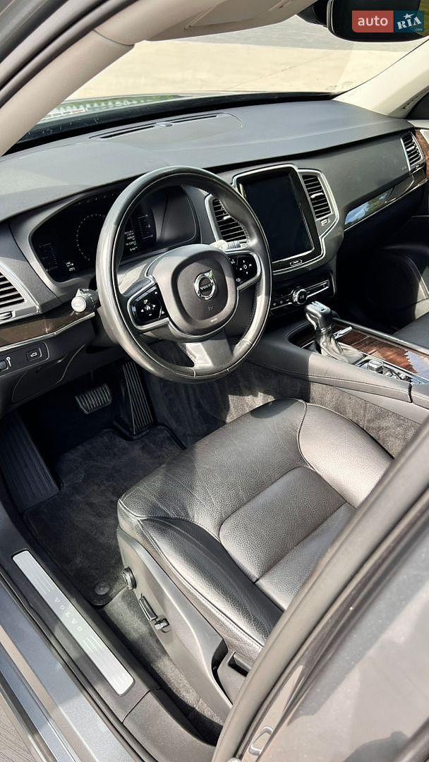 Volvo XC90 2017 VIN YV4102PK1J1343965 фото оголошення 18 з 36