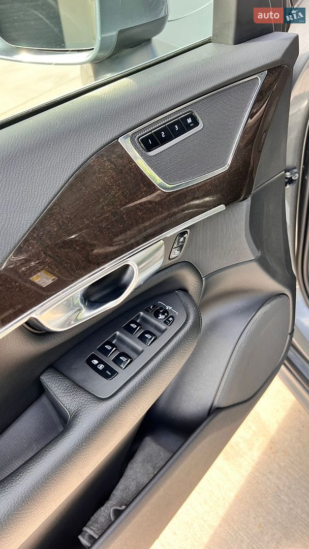 Volvo XC90 2017 VIN YV4102PK1J1343965 фото оголошення 22 з 36