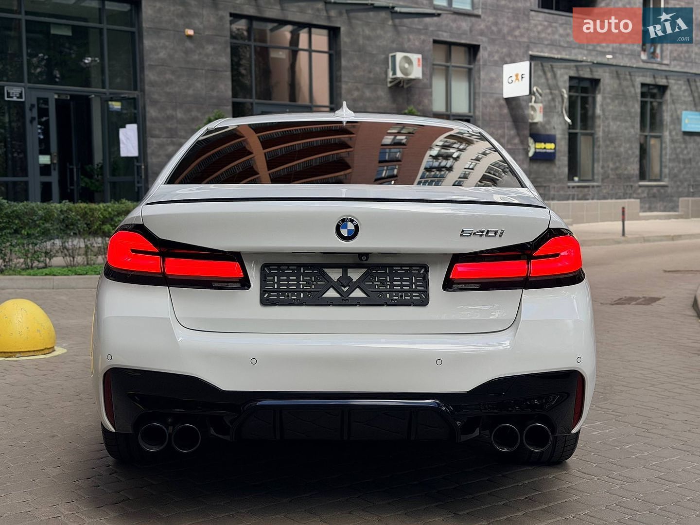 BMW 5 Series 2017 VIN WBAJE5C38HG914490 фото оголошення 13 з 27